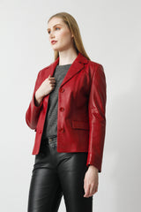 Zeitlose kleine Damen Lederblazer Jacke aus Lammnappa in rot