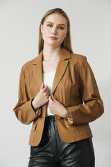 Leichter Blazer in Lammnappa cognac für Damen auf Taille geschnitten